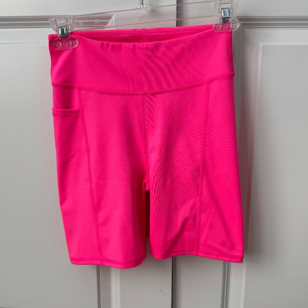 Lilly Pulitzer Luxletic Weekender Shorts in Pink Isle Size XS